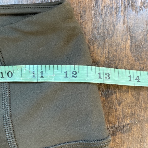 QUINCE Olive Green Ultra-Soft High-Rise Pocket Legging NWT Size Small - Picture 13 of 13